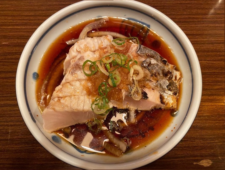 居酒屋「仁海」のおすすめメニューのサワラのたたき